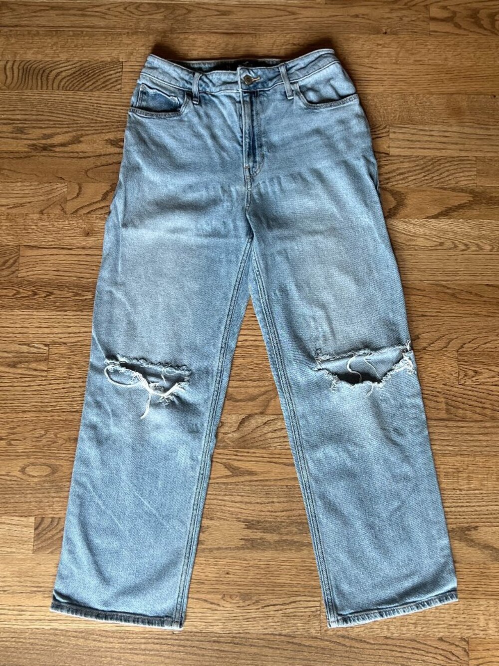 Hollister Ultra High-Rise Dad Jeans with Large Knee Holes